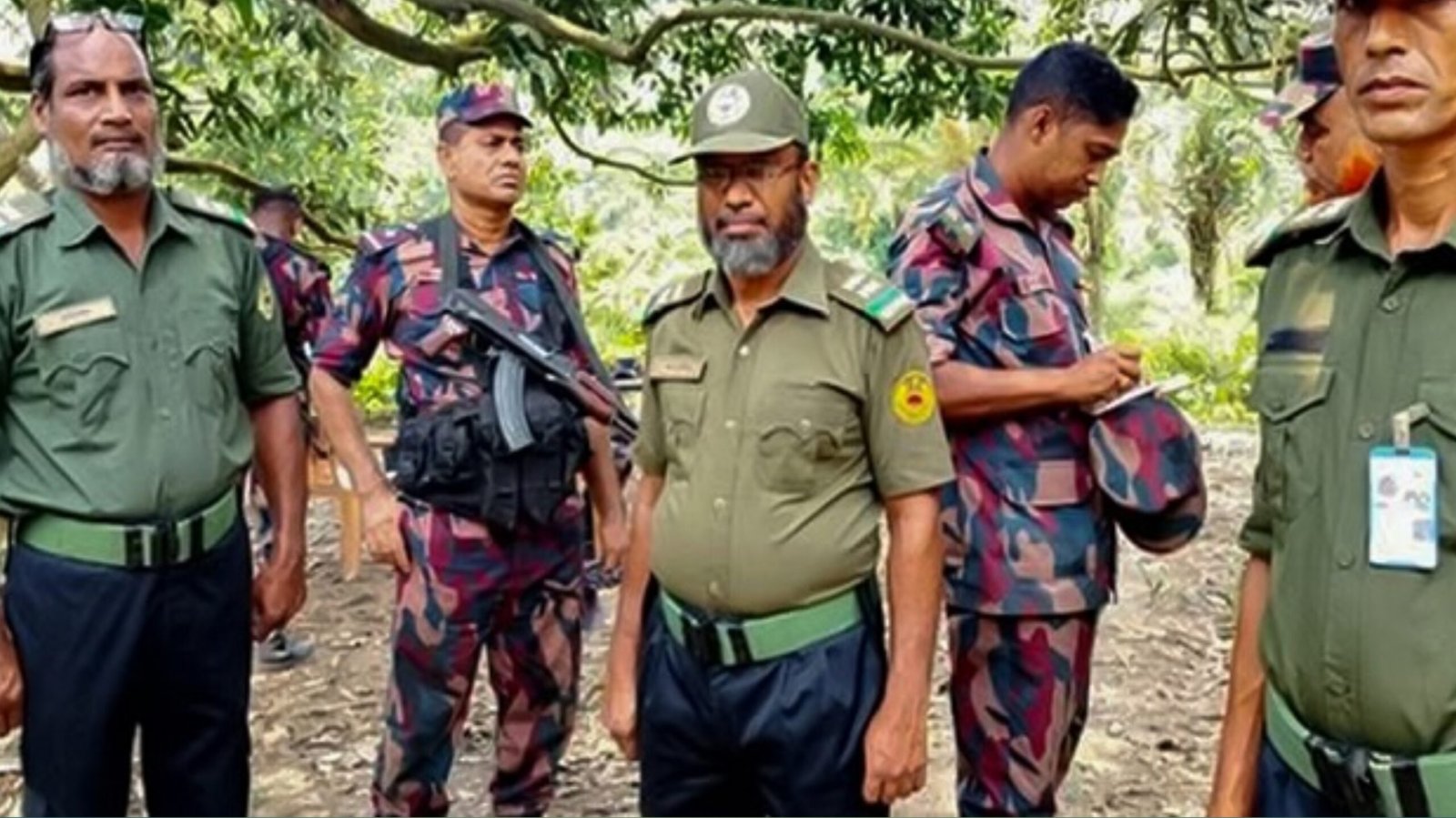 Read more about the article সীমান্তের নিরাপত্তা বাড়াতে সিলেটসহ ১১ জেলায় আনসার ও গ্রাম প্রতিরক্ষা বাহিনী মোতায়েন