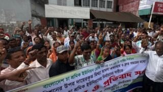 চা শ্রমিক ইউনিয়নের দ্রুত নির্বাচনের দাবিতে শ্রীমঙ্গলে মানববন্ধন